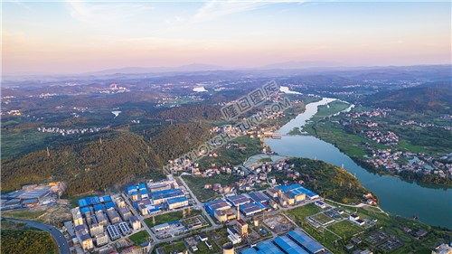 隆回工业园北山方向