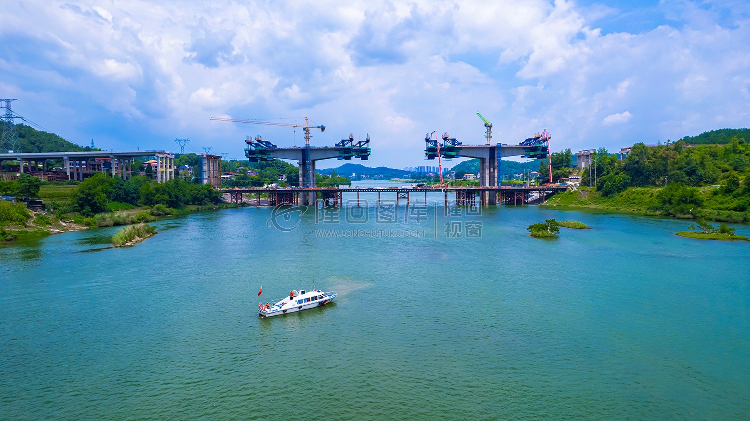 新新高速赧水特大桥河段