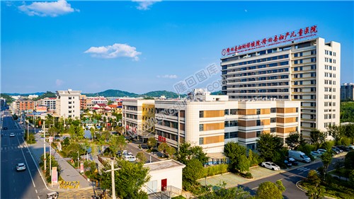 隆回妇幼保健院外景