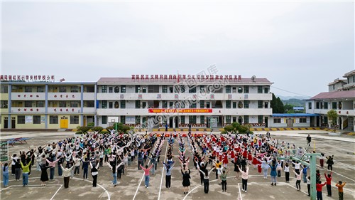 红光小学操场