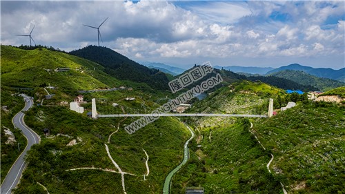 龙瑶幽谷玻璃桥