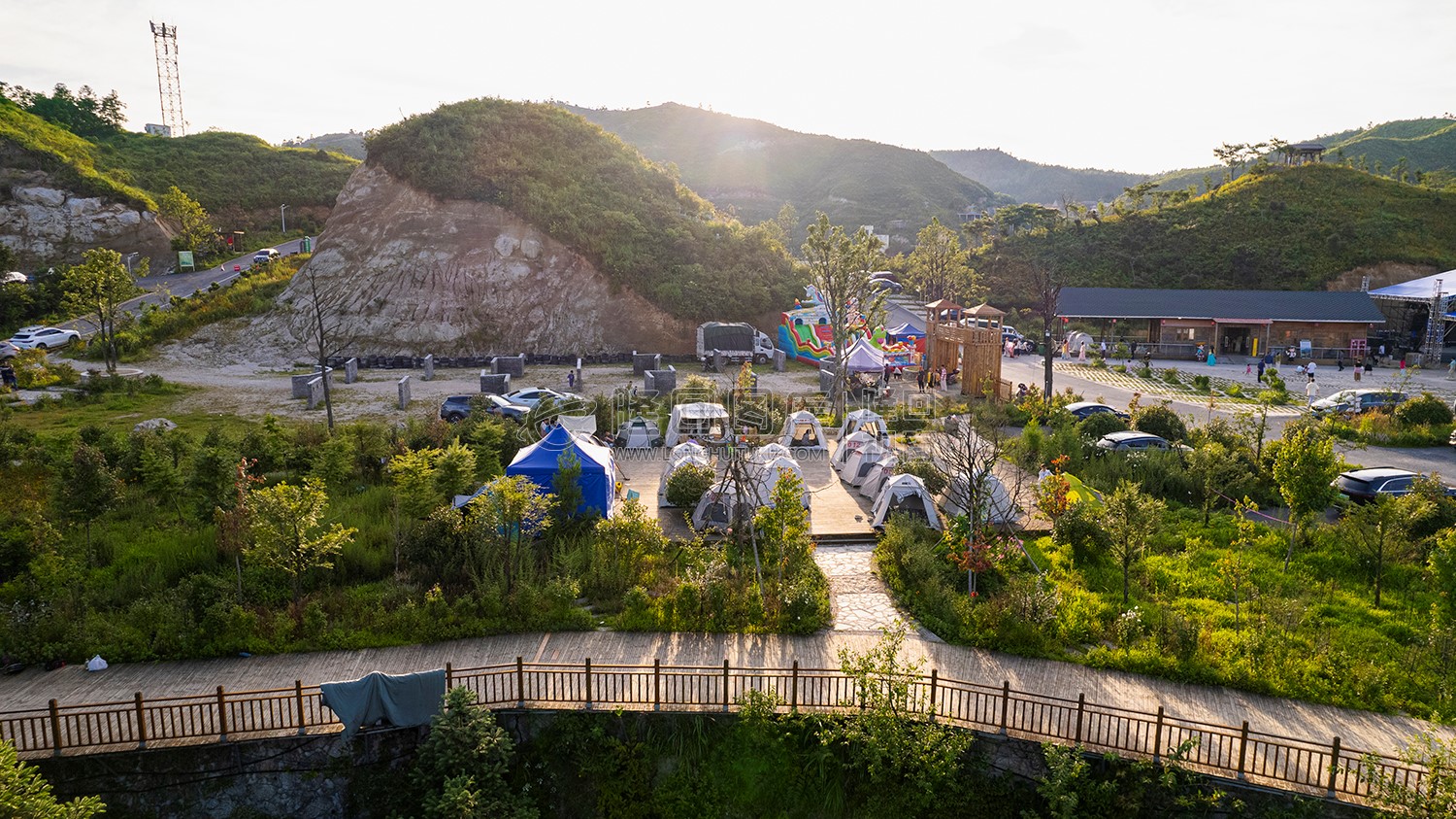 龙瑶幽谷露营基地