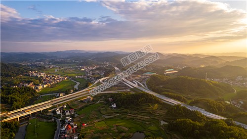 屋主塘枢纽的夕阳风光