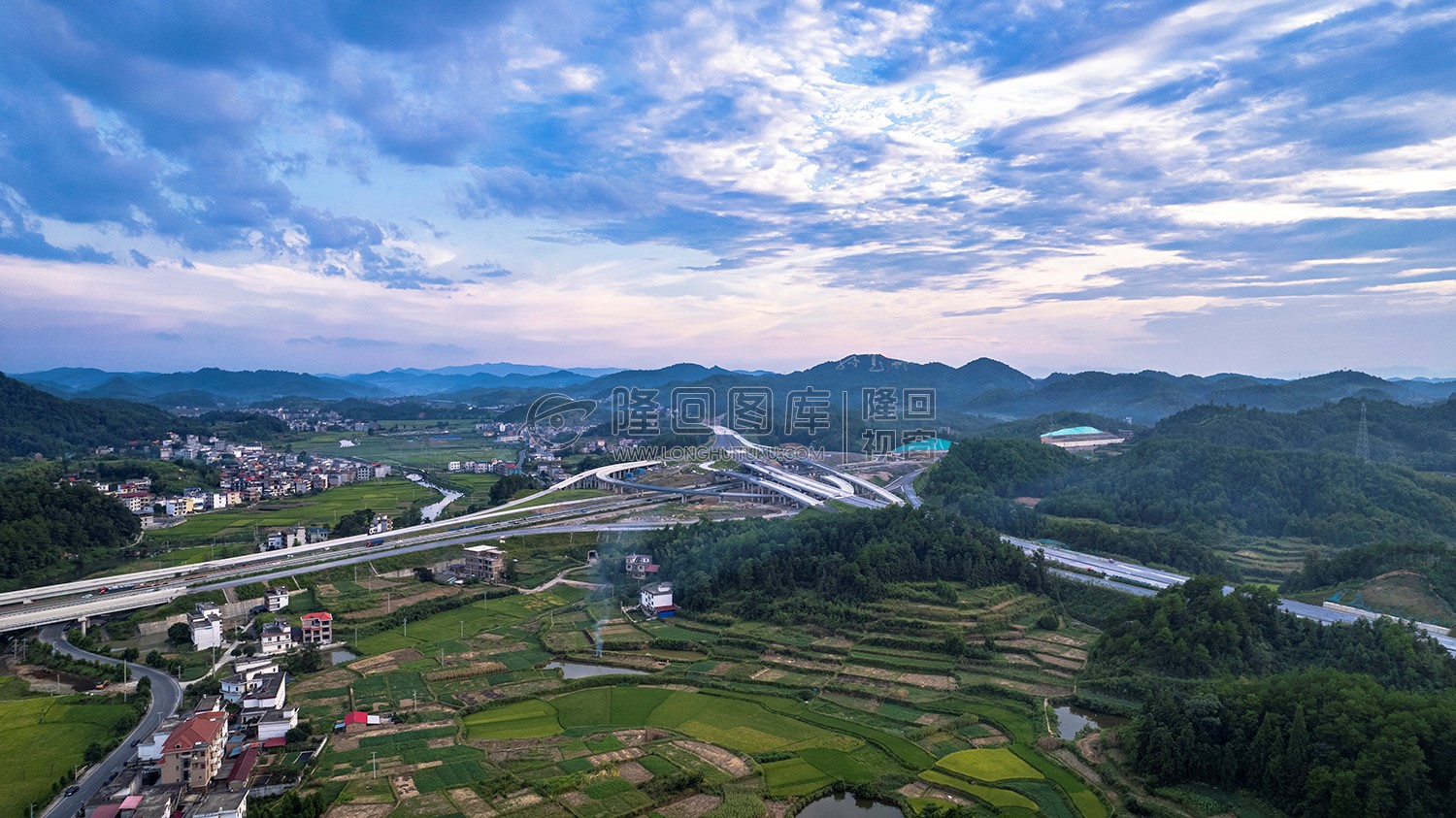 屋主塘枢纽乡村风光