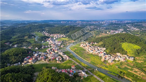 优先村航拍全景