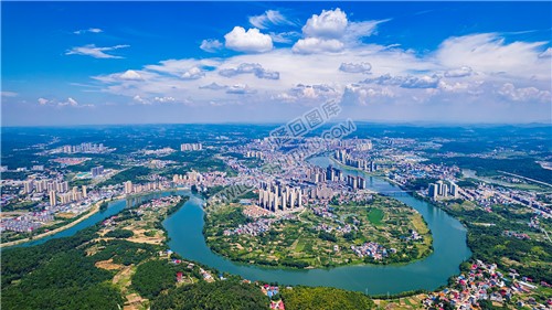 隆回全景蓝天白云