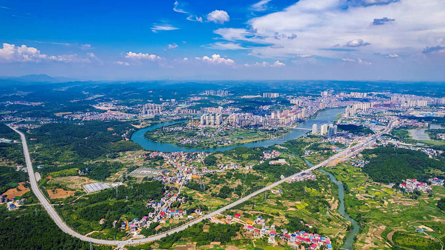 320国道国境线犁形环过隆回