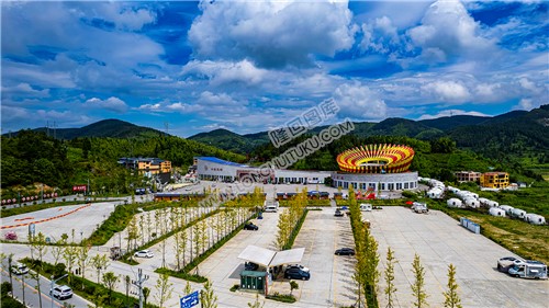 花瑶游客街道中心