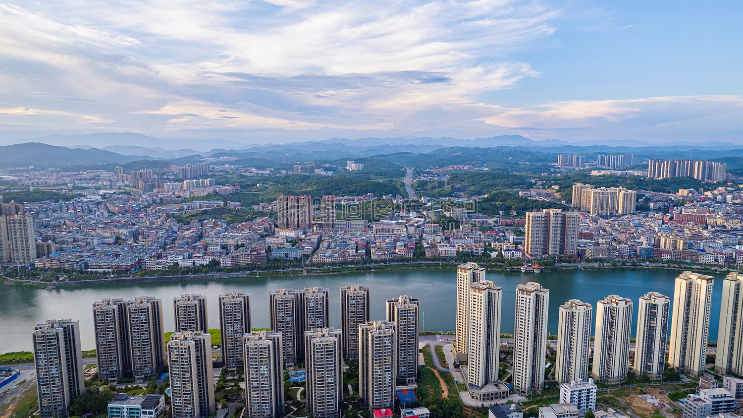 碧桂园半岛花园看县城北