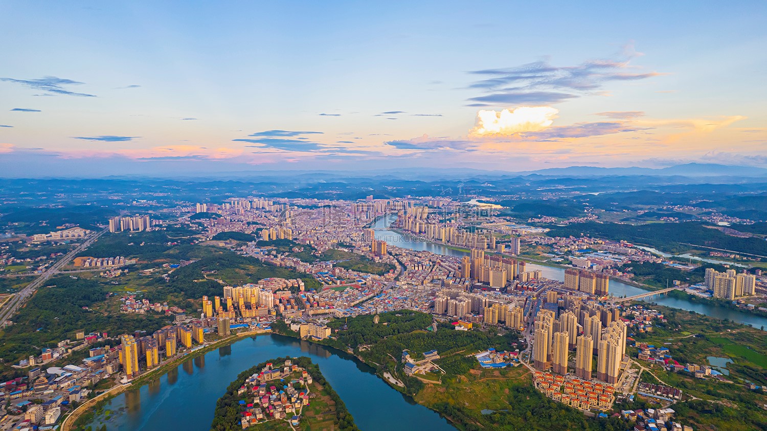 汕尾头方大公园方向