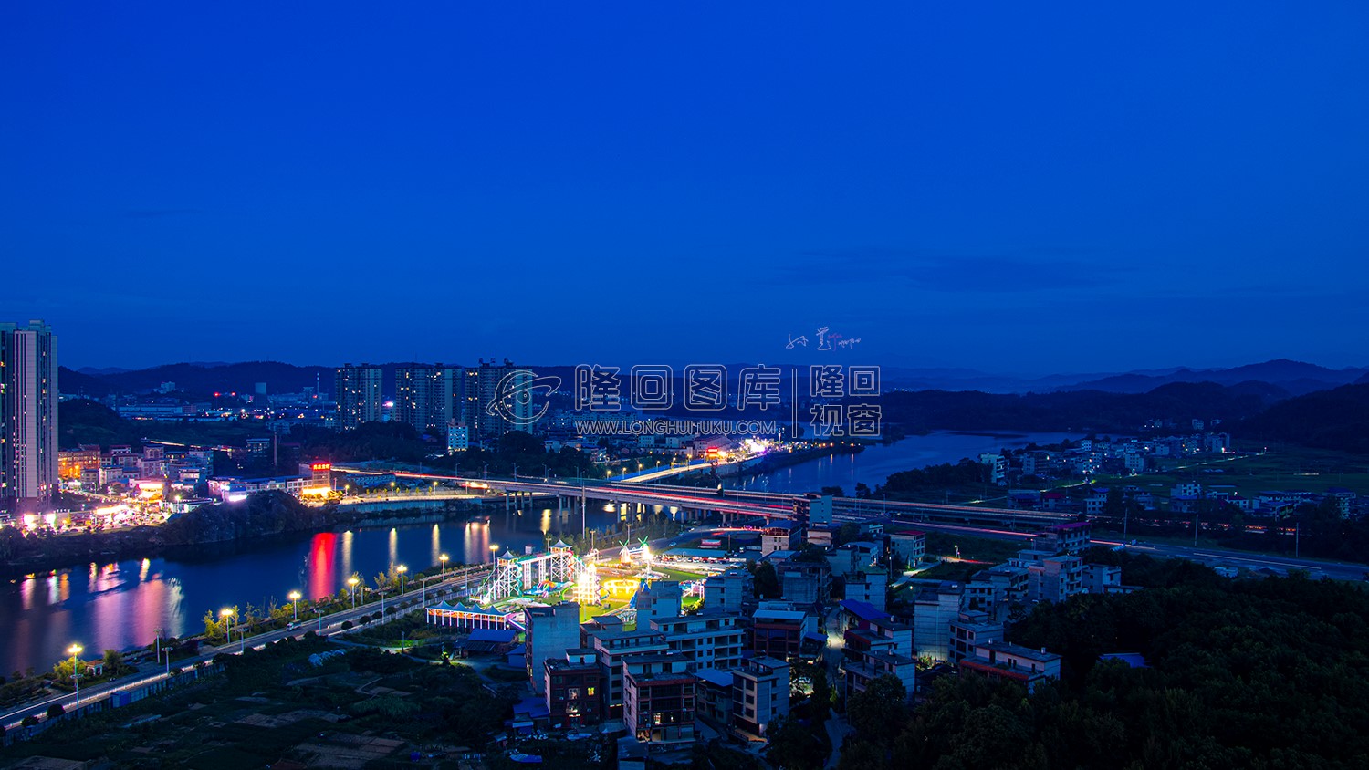 七里嗨灯光璀璨