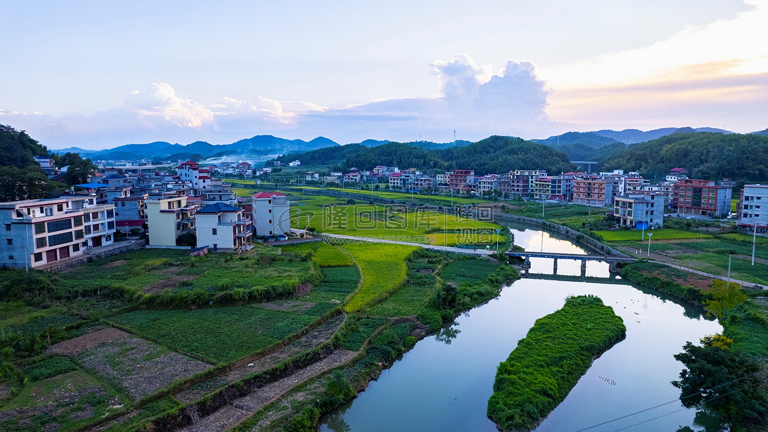优先村紫阳河风光