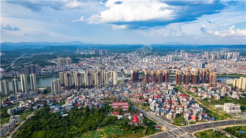 紫阳村方向看隆回县城