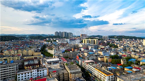 隆回县城老车站方向