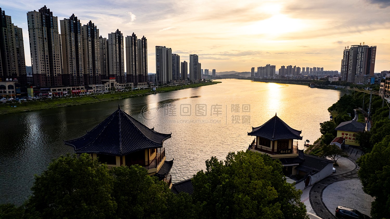 赧水河畔的隆回八角楼