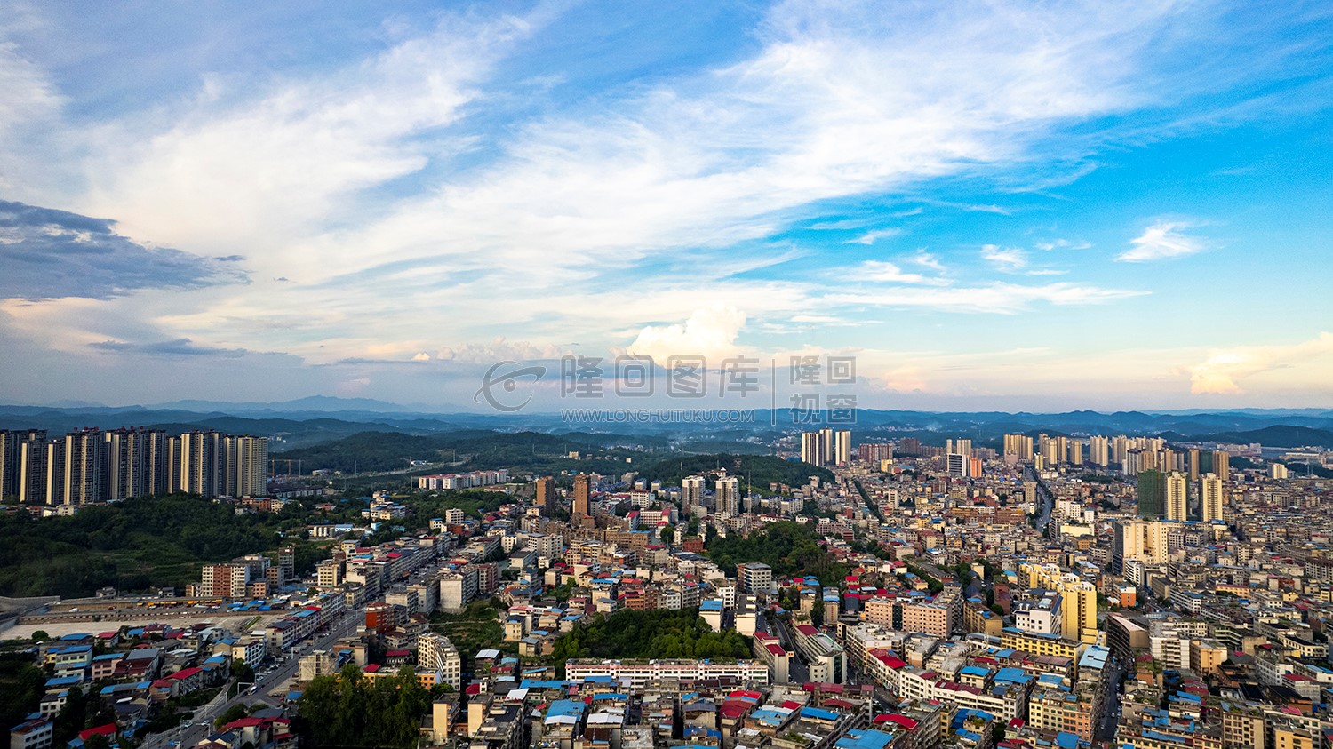 东兴中学 隆回中医院方向