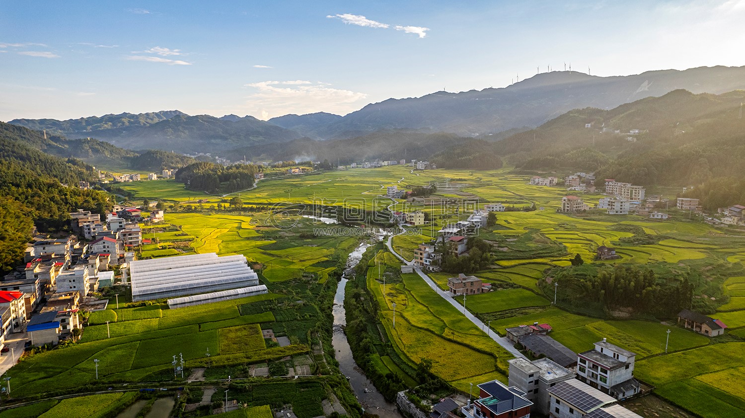 邹汉勋故居前田园风光