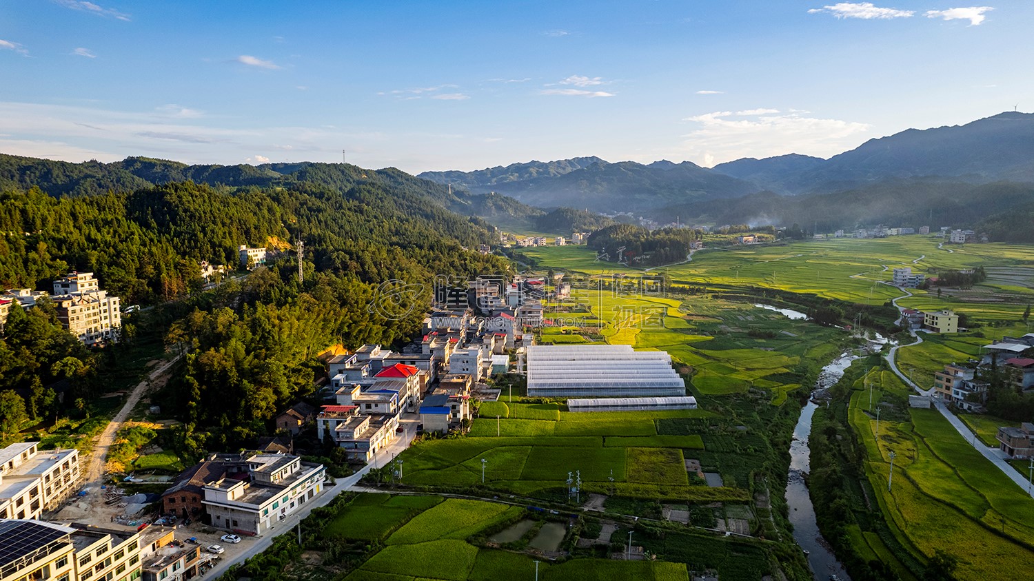 邹汉勋故居前田园风光