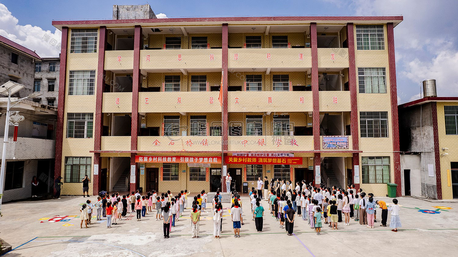 乡村小学升国旗
