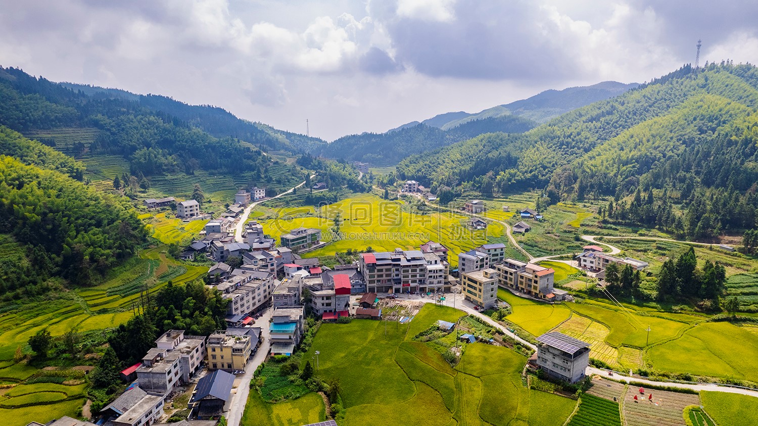 中银村学校所在村落