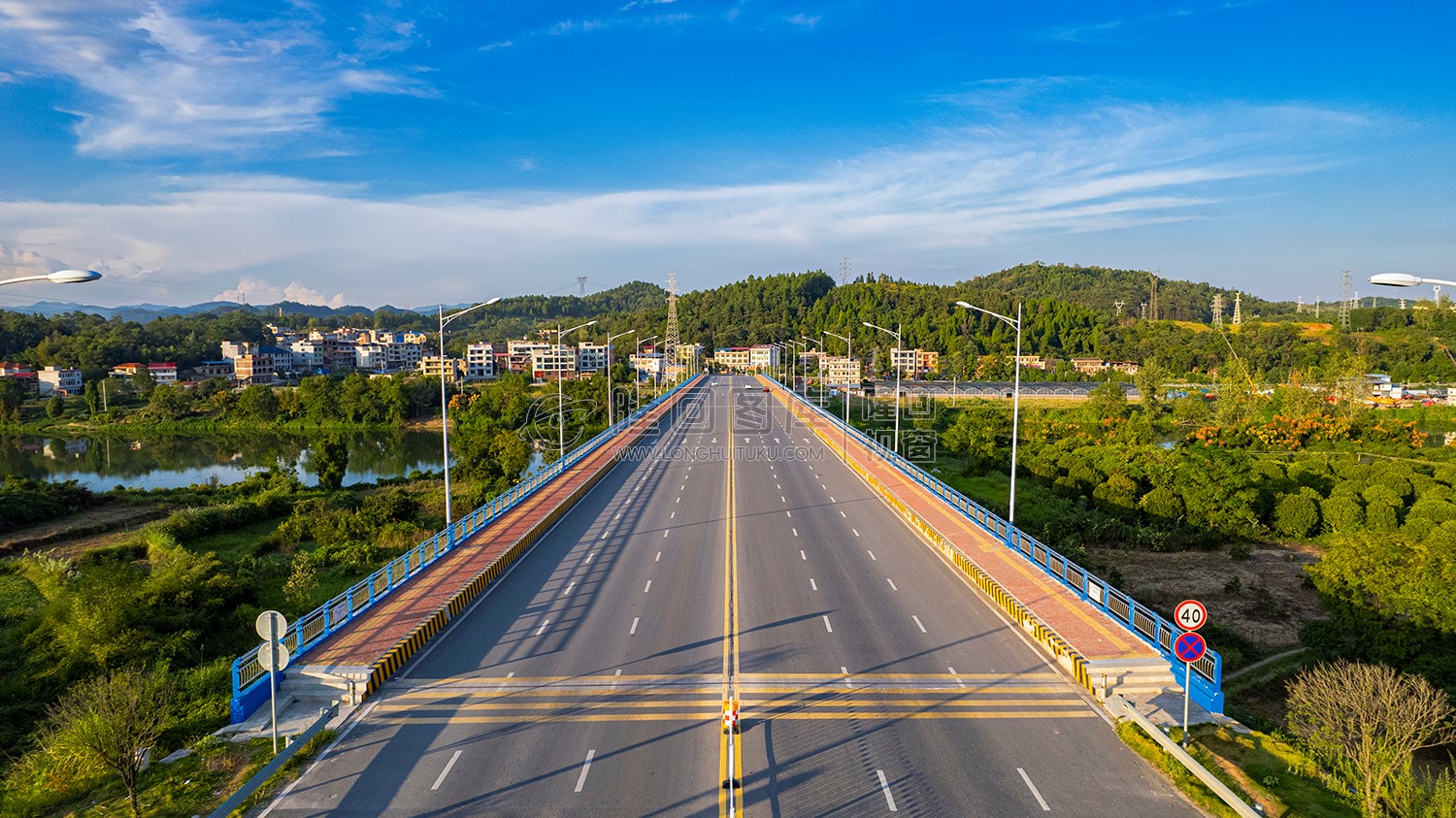 白沙湾大桥的秋季风光