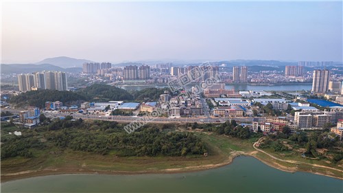 三八水库旁的隆回城南工业园