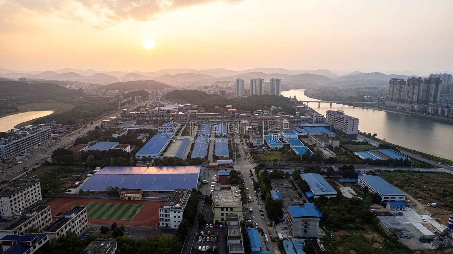 紫阳中学旁的城南工业园