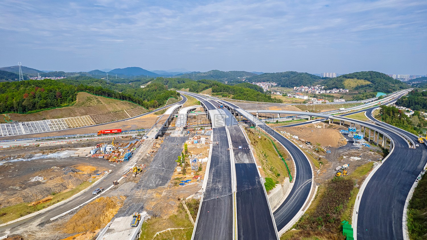 还有一小段没完工