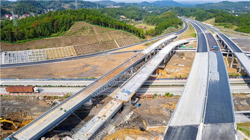 还有一小段在完工