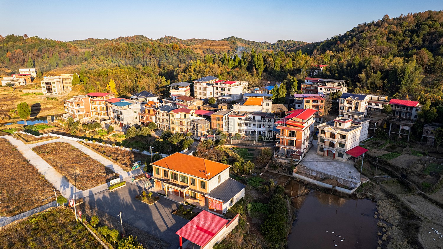 叶家村村委会周边