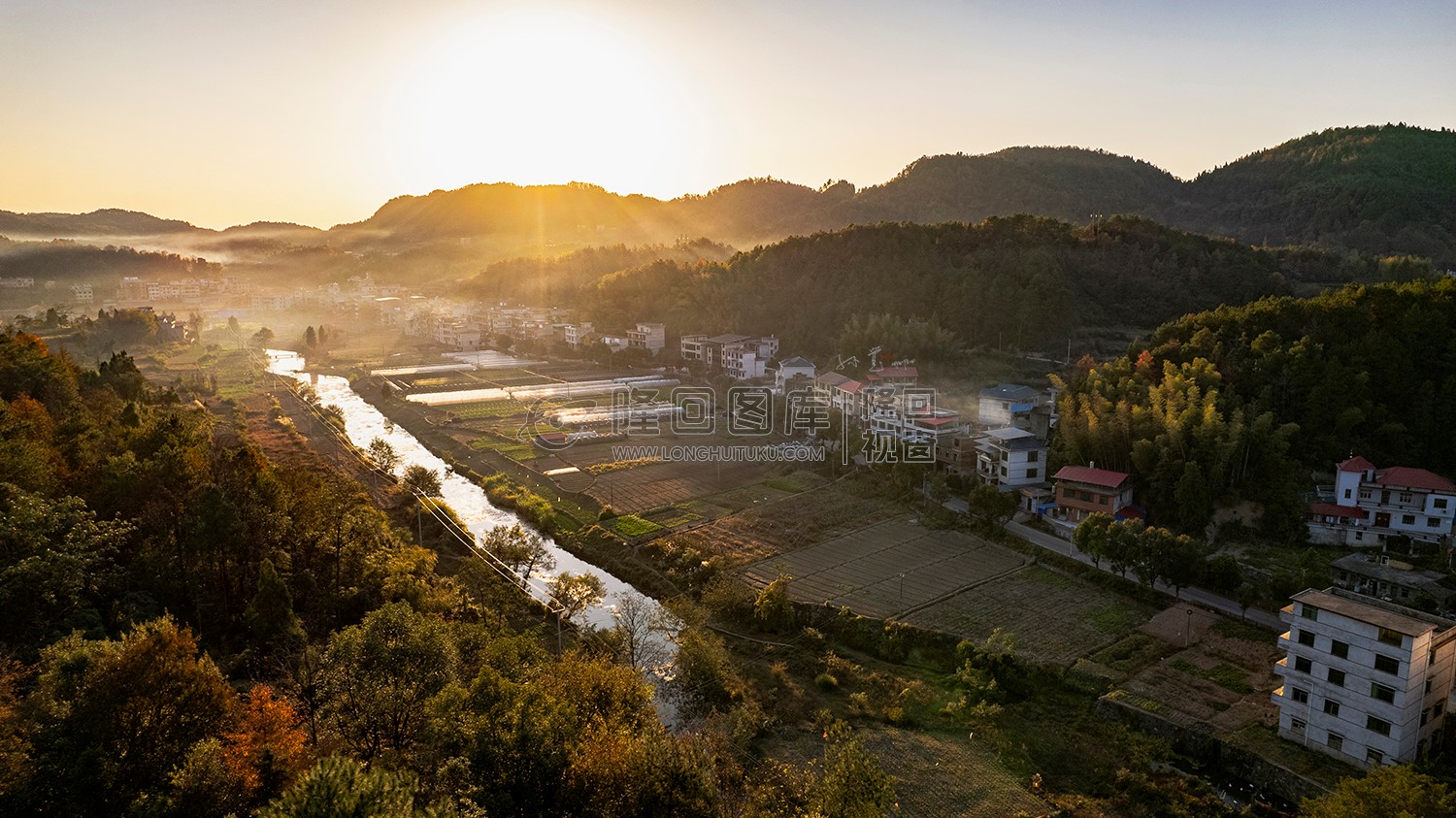 叶家村乡村夕阳风光