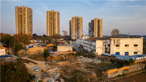 卷烟厂边上的辰北世家