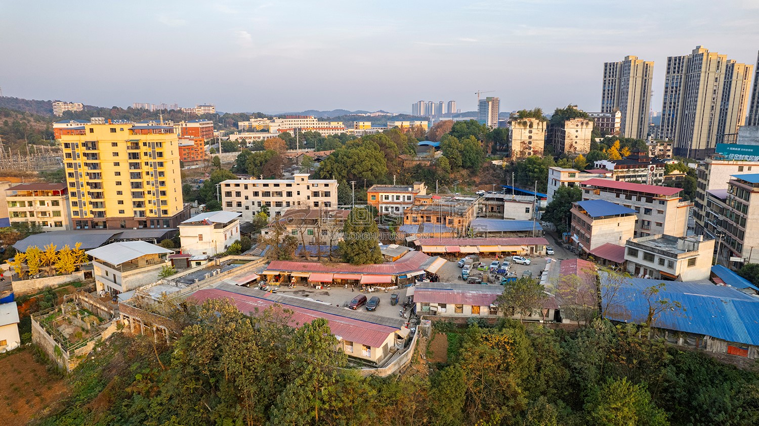 魏源医院对面的老房子