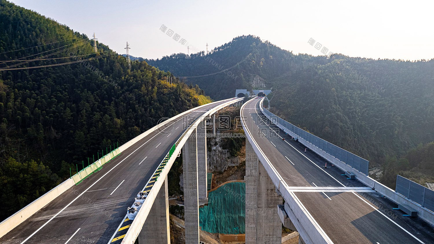 九龙山隧道方向