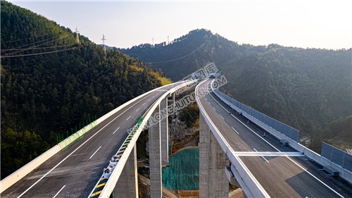 九龙山隧道方向