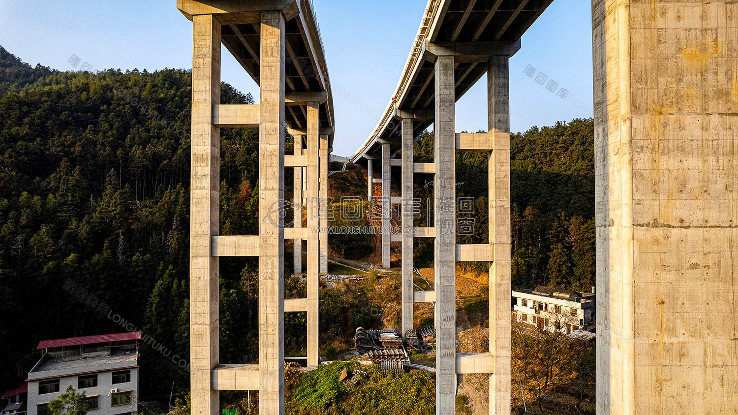 九龙山隧道出口高架桥