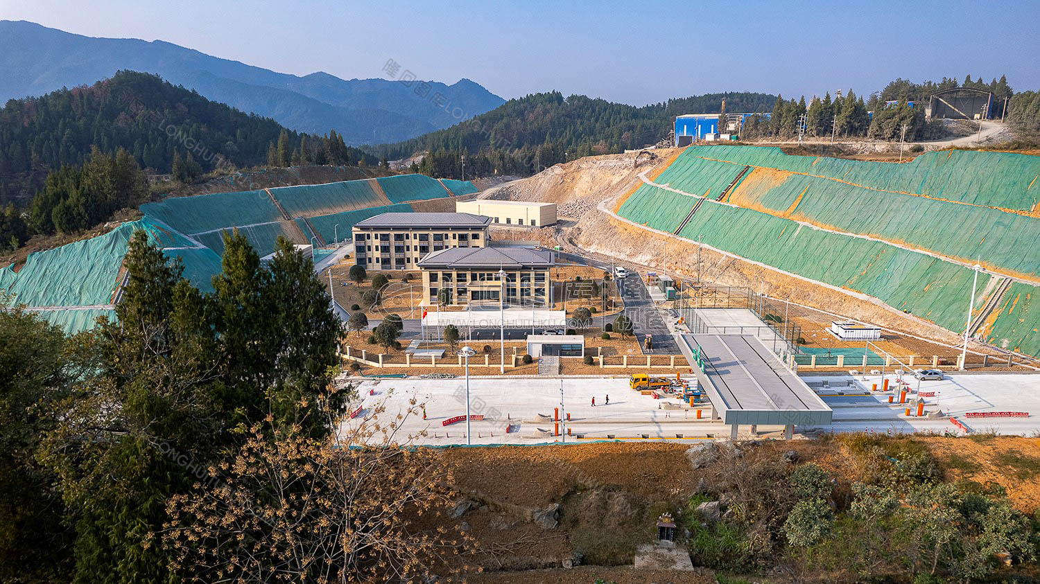 出口处的高速交警