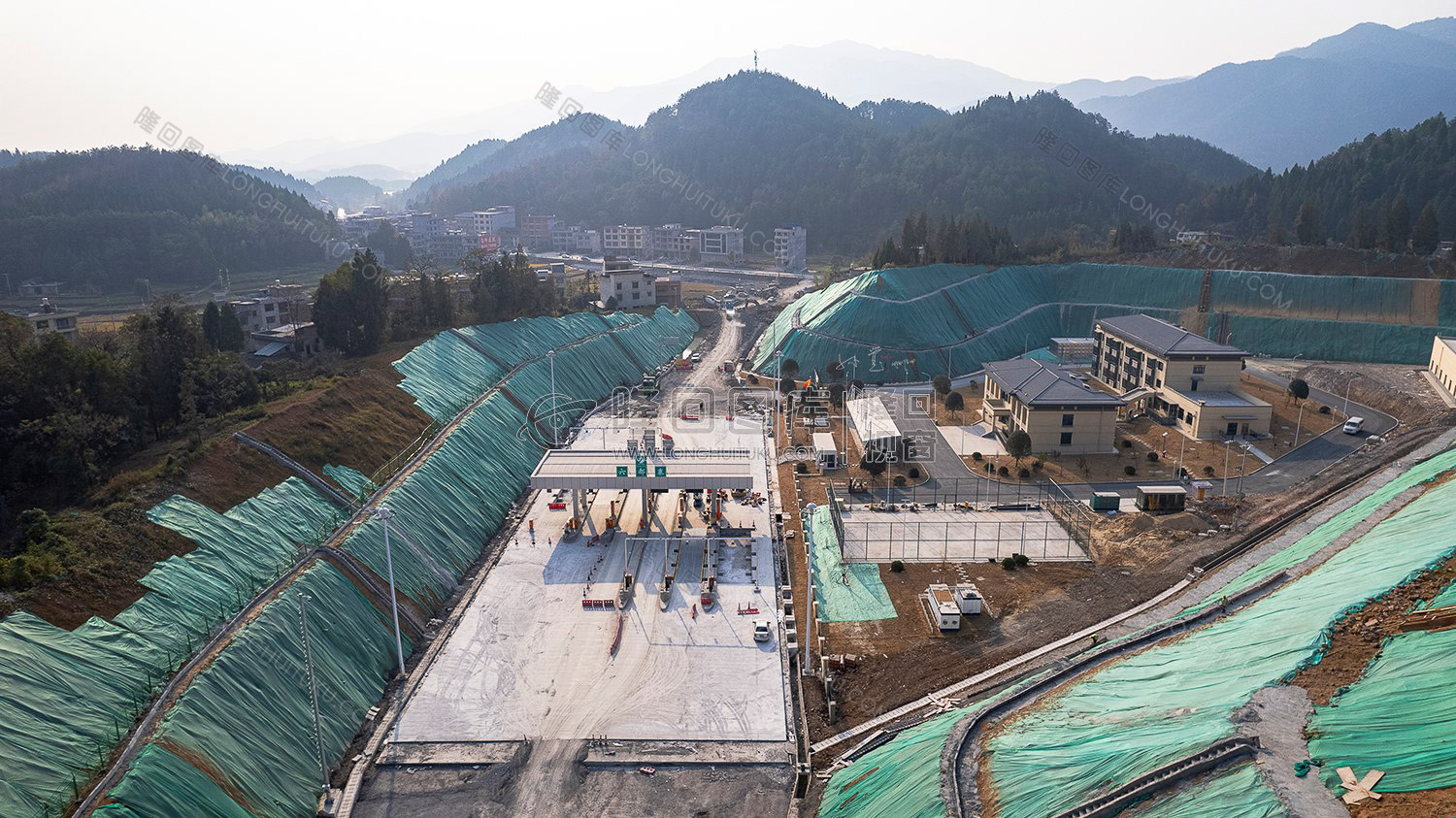 六都寨收费站处