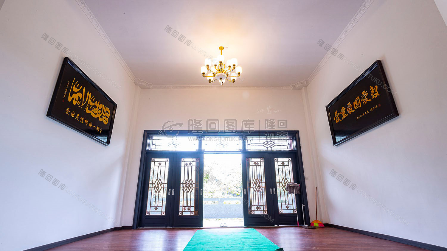 清真寺礼拜大殿正门