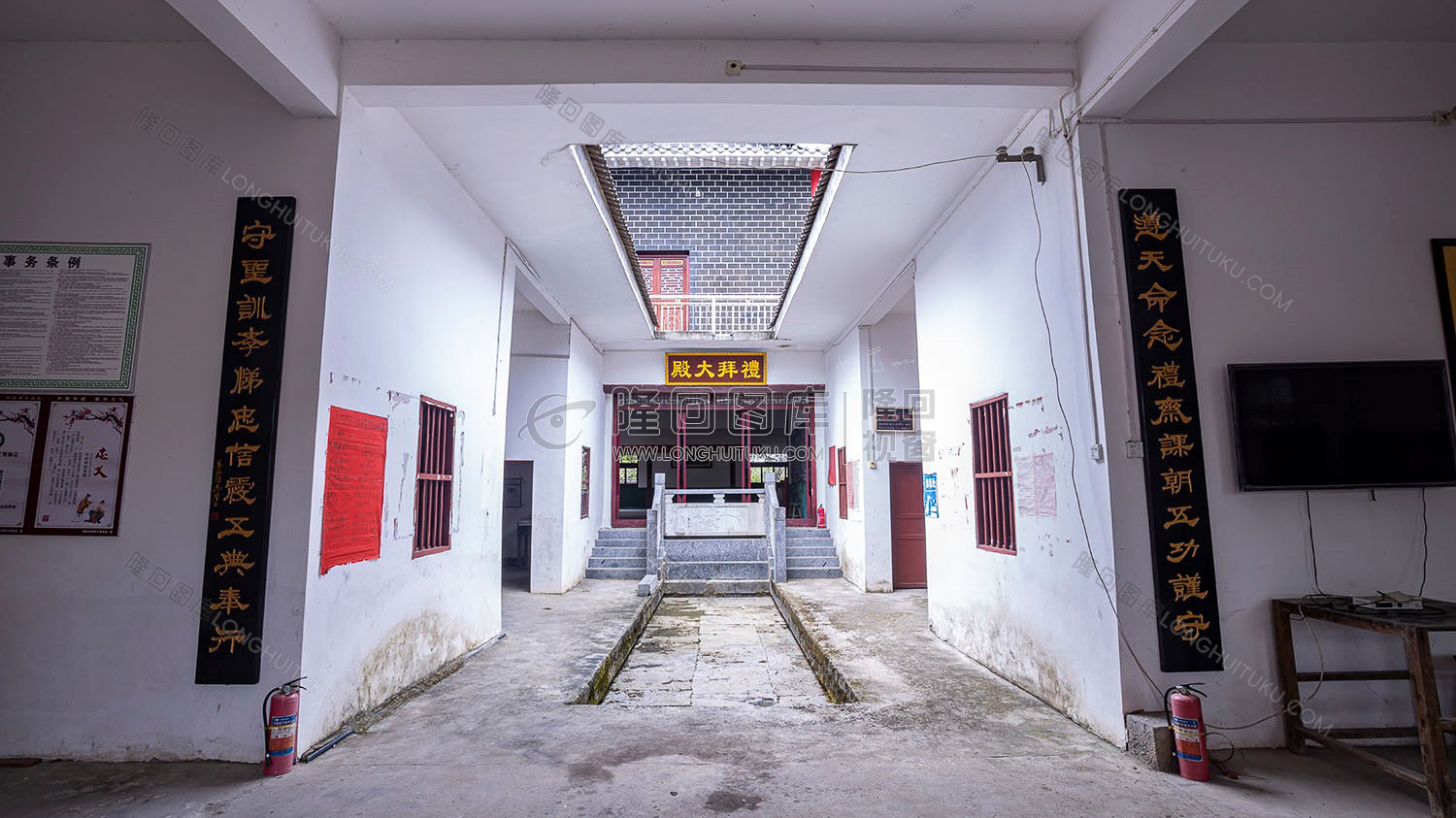 山界清真北寺礼拜大殿前天井