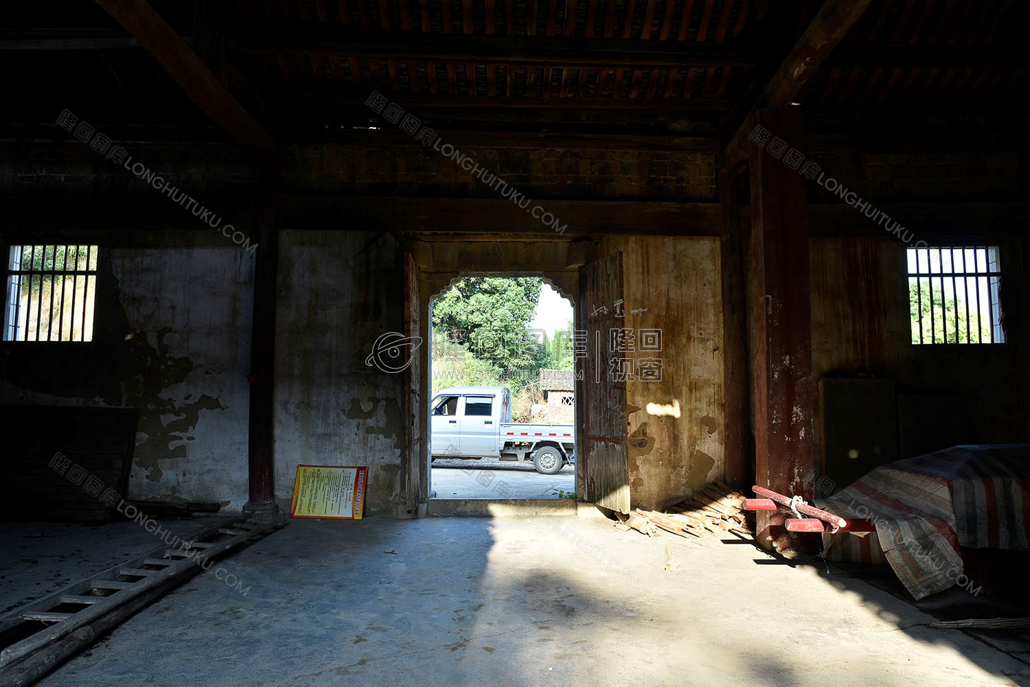 清真古寺大门前厅