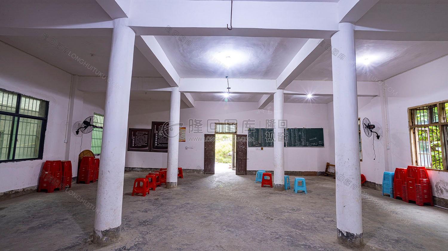 山界清真南寺一楼大厅