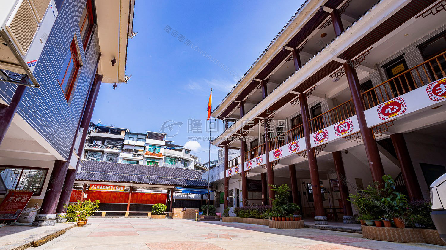 桃花坪清真寺外面环境