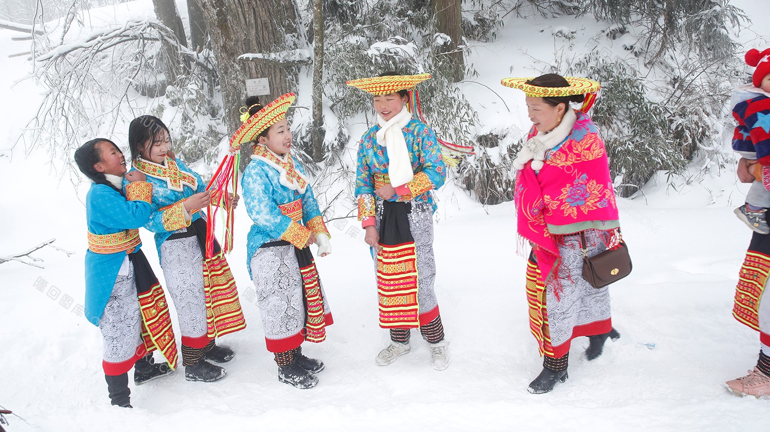 雪中的隆回花瑶婚礼