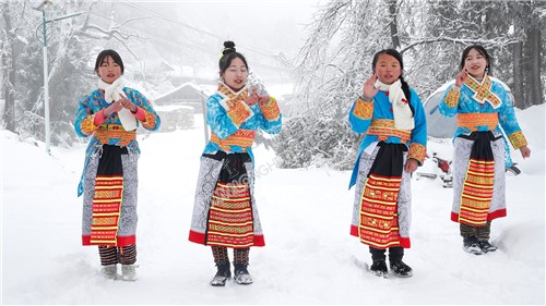 雪中的隆回花瑶婚礼