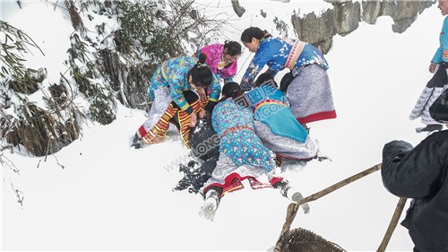 雪中的隆回花瑶婚礼