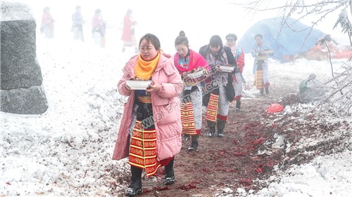 雪中的隆回花瑶婚礼