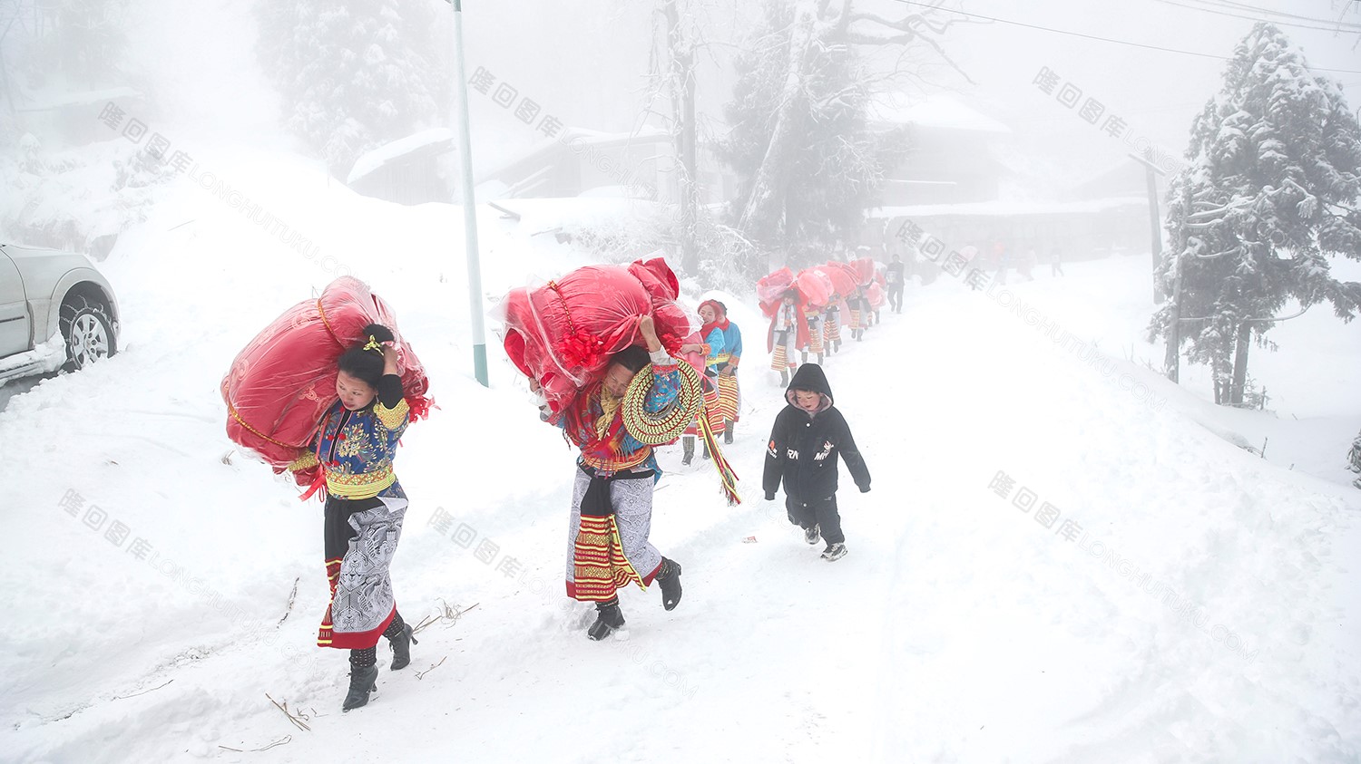 雪中的隆回花瑶婚礼