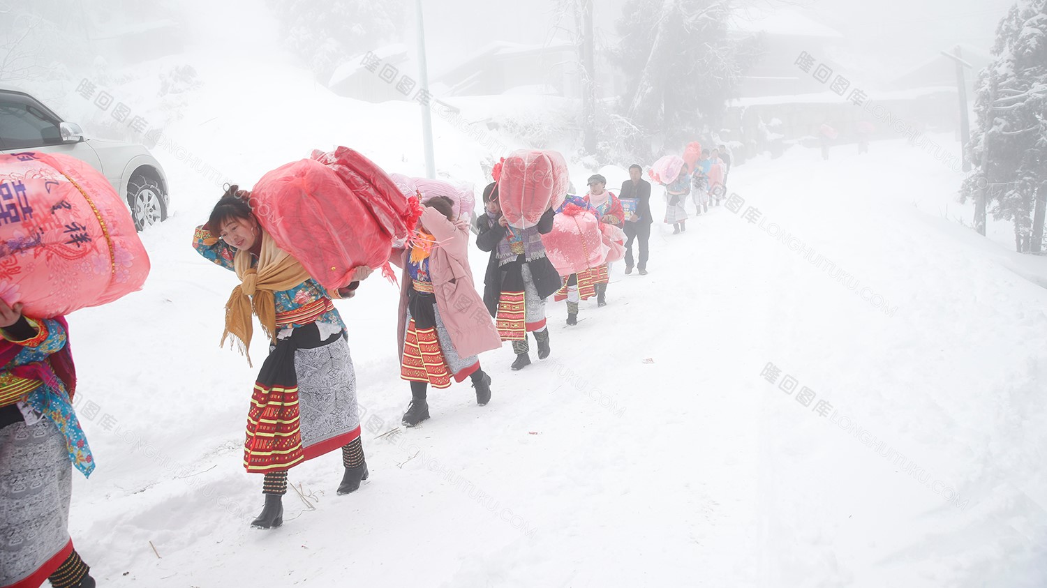 雪中的隆回花瑶婚礼