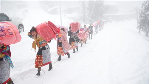 雪中的隆回花瑶婚礼